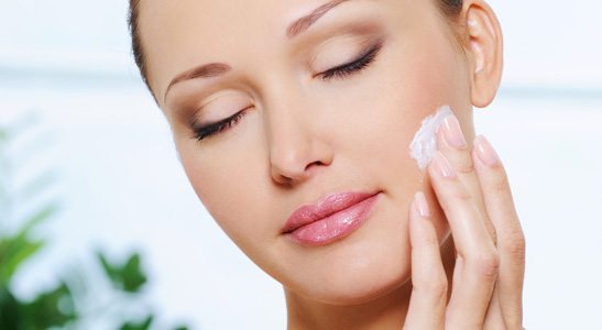 9 proven tips for applying moisturizer on your skin - AZ Big Media