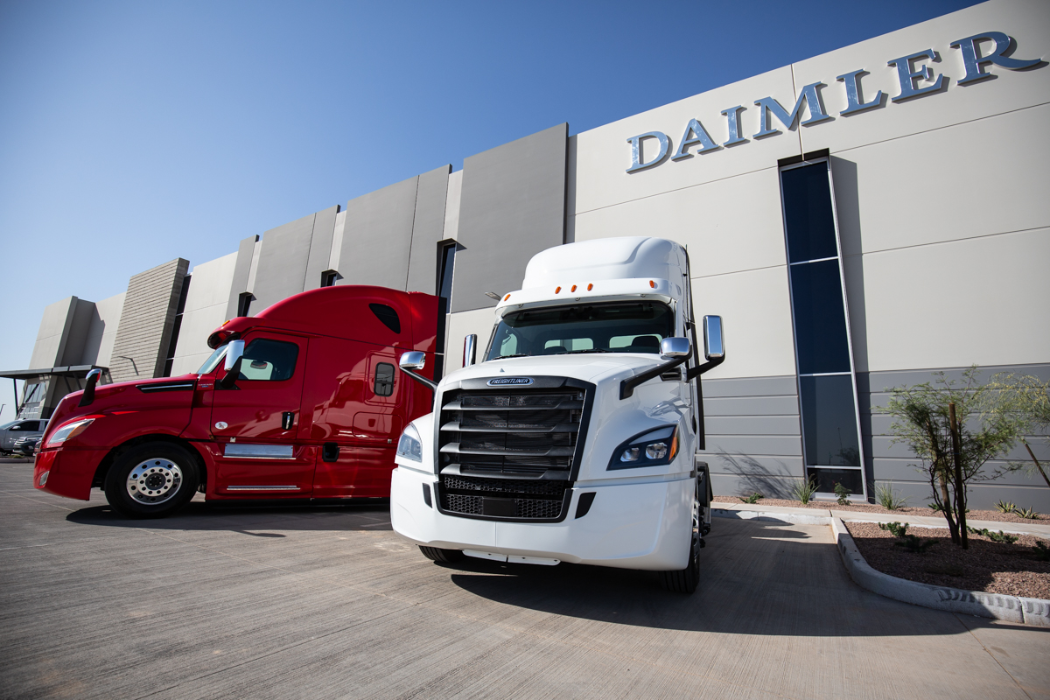 Регистрация грузовик. Трак freightliner Cascadia. Daimler Trucks Group. Daimler тягач. Freightliner Cascadia 2022 New.
