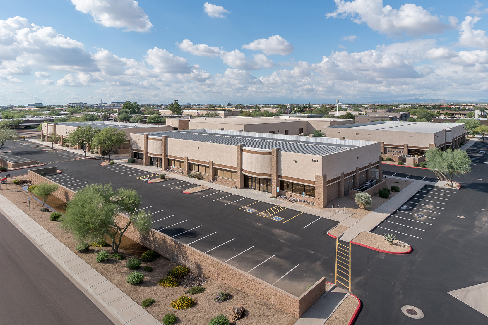 Harsch buys Scottsdale Airpark Commerce Center for $17.5M - AZ Big Media