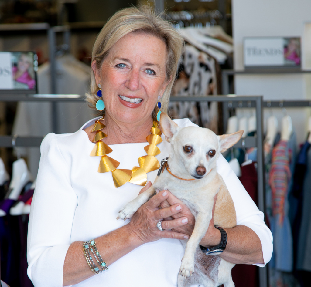 My Sister's Closet CEO fulfills $ 1 million pledge to Arizona Humane ...