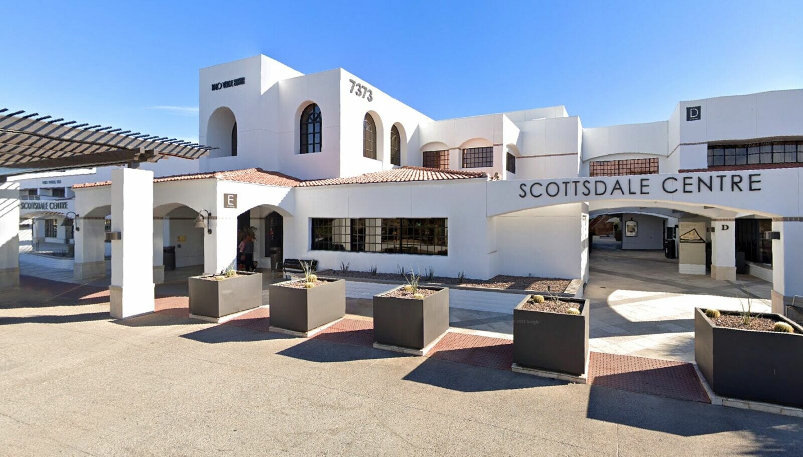 NAI Horizon represents Republic Bank of Arizona in sublease at